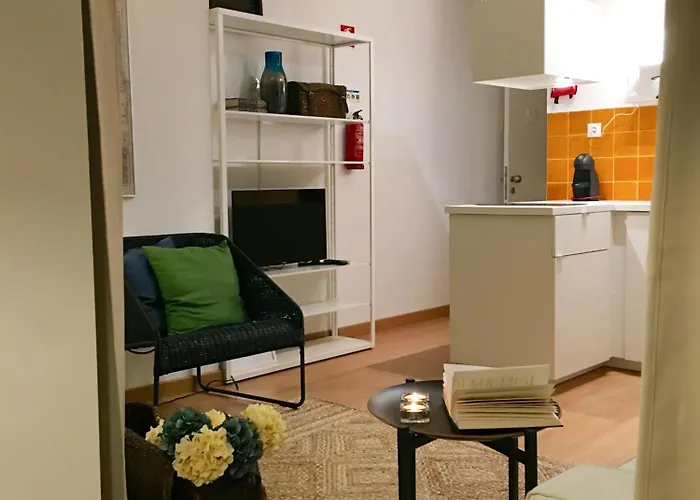 奥昆托埃斯奎尔多旅馆 公寓 *