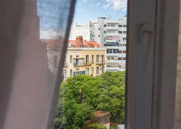 奥昆托埃斯奎尔多旅馆 *